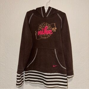 Vintage Nike Pink and Brown Pullover Hoodie. Size 6